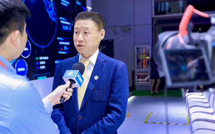 人力资源公司AG公司国际高级副总裁段立新接受媒体采访